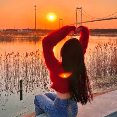 2023最火女生背影头像(28张)