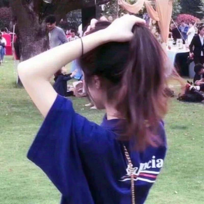 2023最火女生背影头像(28张)