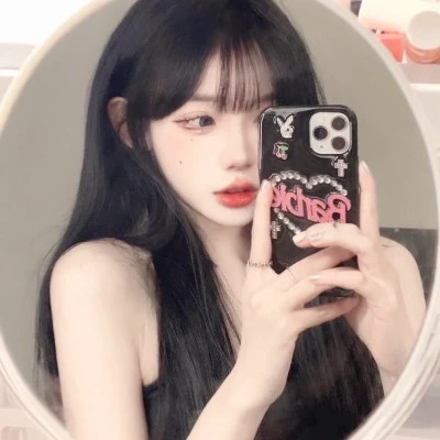 2023最火女生侧头像(精选24张)