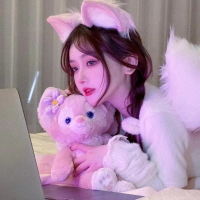 2023最火女生侧头像(精选24张)