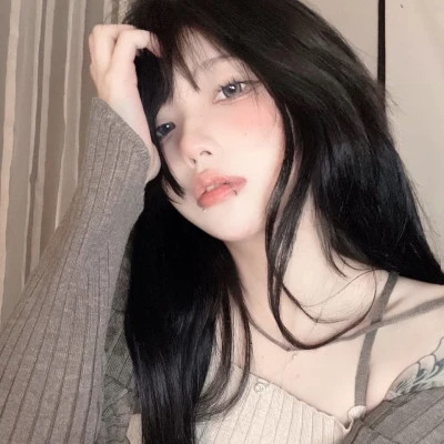 2023最火女生侧头像(精选24张)