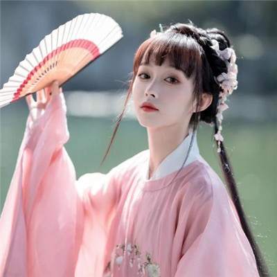 2023最火的女生头像(精选20张)