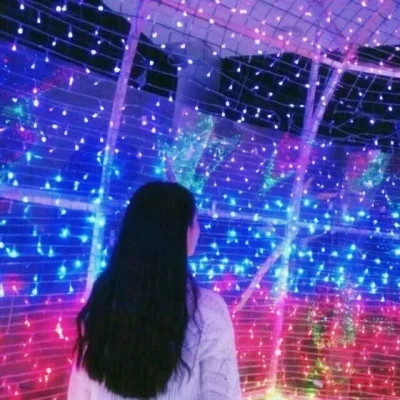 2023年最火的背影情侣头像(24张)