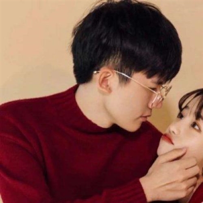 2023最火q版情侣头像(精选20张)