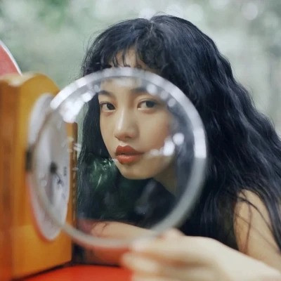 2023最火微信女生头像(24张)