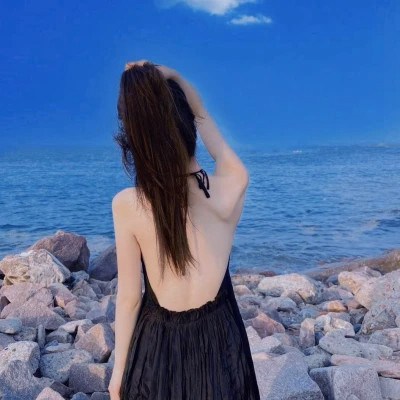 2023最火微信女生头像(24张)