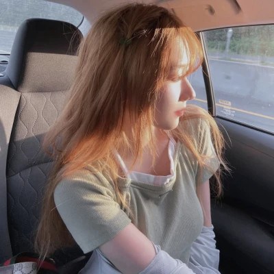 2023最火微信女生头像(24张)