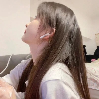 2023最火微信女生头像(24张)