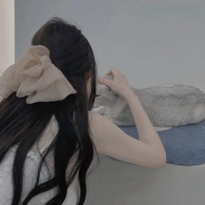 2023最火微信女生头像(24张)