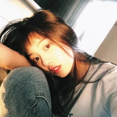 2023最火微信女生头像(24张)