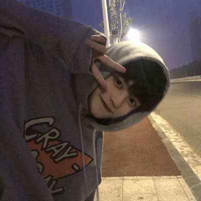 2023最火好看男人头像(精选32张)