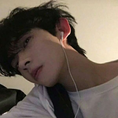 2023年最伤感的头像(精选24张)