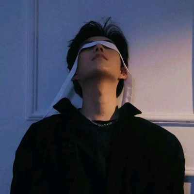 2023年最伤感的头像(精选24张)