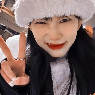 2023最火超冷女生头像(22张)