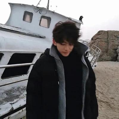 2023最火男生头像成熟(24张)