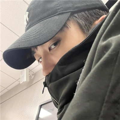 2023最火男生头像成熟(24张)