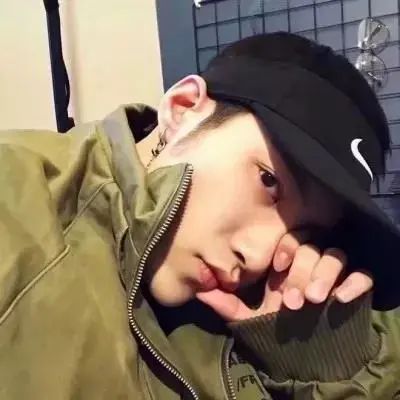 一眼就惊艳的男生头像(24张)