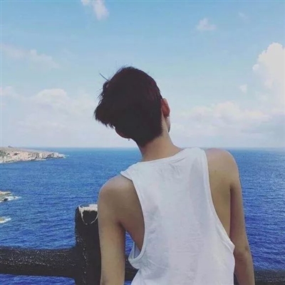 一眼就惊艳的男生头像(24张)