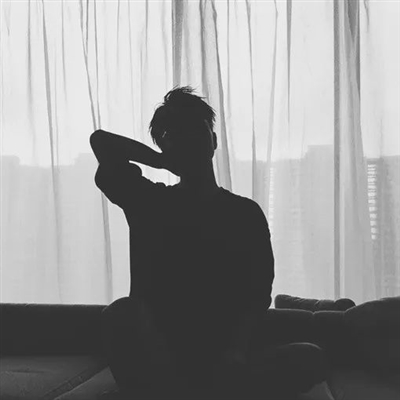 一眼就惊艳的男生头像(24张)