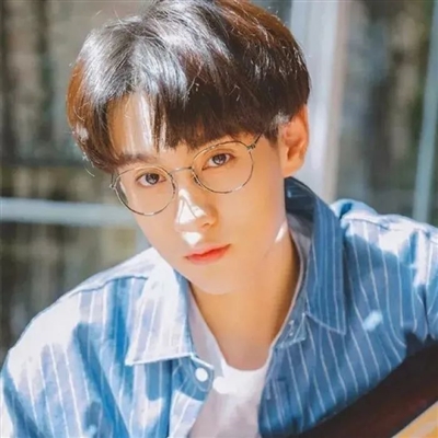 一眼就惊艳的男生头像(24张)