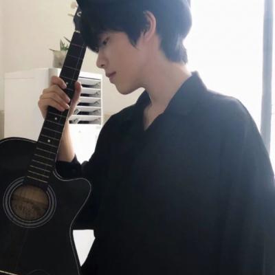 独一无二与众不同头像男伤感(24张)