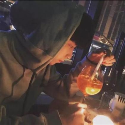 独一无二与众不同头像男伤感(24张)