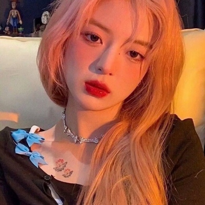 全网最好看的女生头像人物(精选24张)