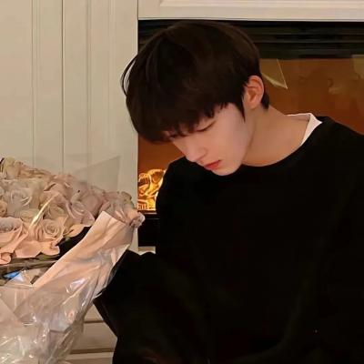 最火学生情侣头像(24张)