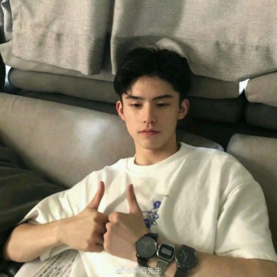 给人一种阳光的头像男(精选24张)