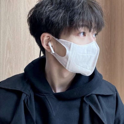 高清男生气质干净的头像(精选28张)