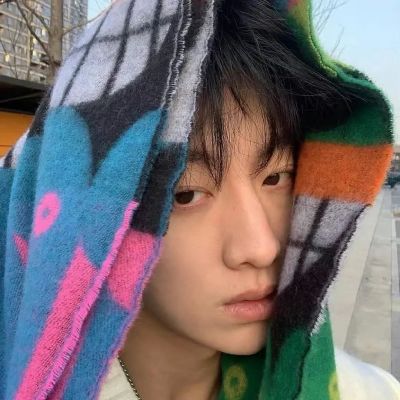 简单干净小清新头像男生(24张)