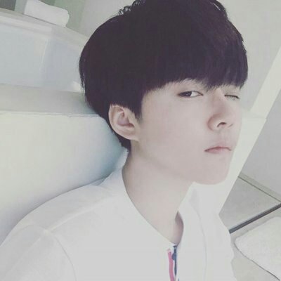 简单干净小清新头像男生(24张)