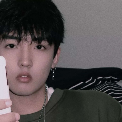 吸引妇女添加的男头像(精选24张)