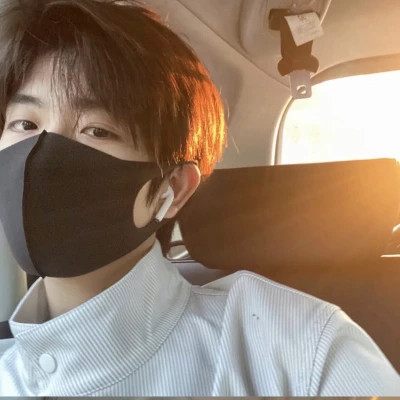 2023年最火的帅哥微信头像(精选24张)