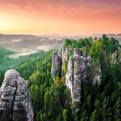 2023年最帅气微信头像(精选24张)