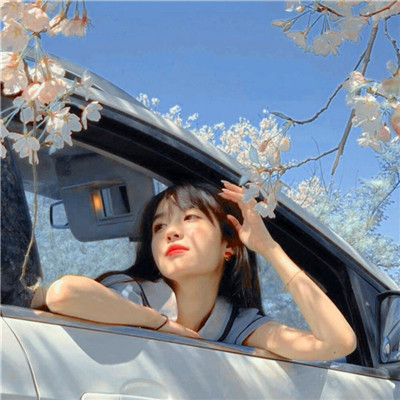 2023最火女性微信头像(24张)