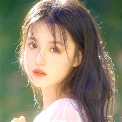 2023最火女学生头像(26张)