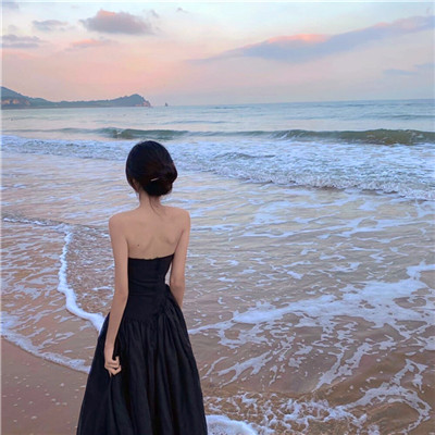 2023最火女学生头像(26张)