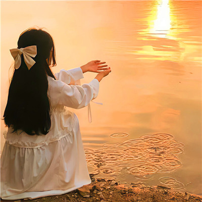 2023最火女学生头像(26张)