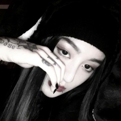 2023最火的拽头像(24张)