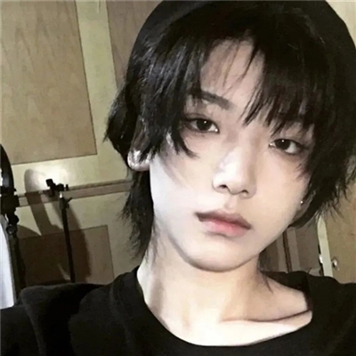 2023男生最帅微信头像(24张)