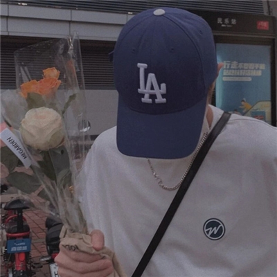 2023男生最帅微信头像(24张)