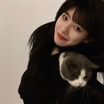 2023年最火拽姐头像(精选24张)