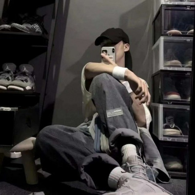 2023最火爆成熟男头像(22张)