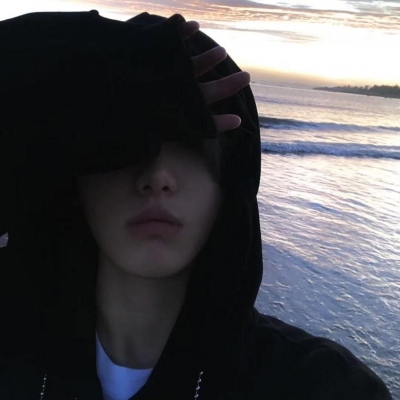 2023最火爆成熟男头像(22张)