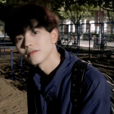 2023高冷最火的头像(精选32张)