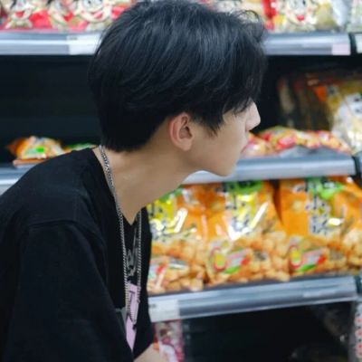 很独特的头像图片男生(精选28张)