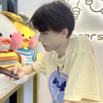 很独特的头像图片男生(精选28张)