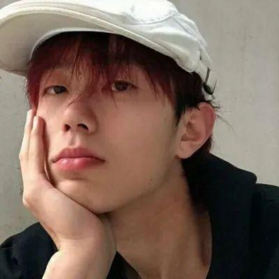 很独特的头像图片男生(精选28张)