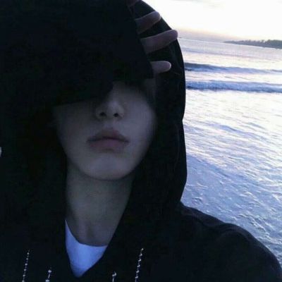 很独特的头像图片男生(精选28张)